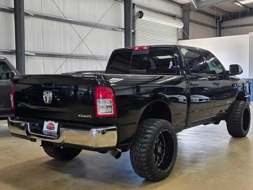 2020 RAM 2500 Tradesman Crew Cab 4x4 6'4' Box
