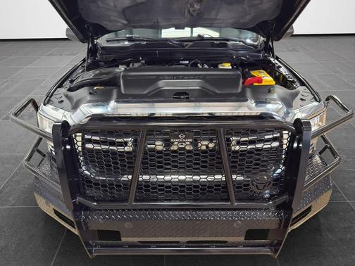 2020 RAM 2500 Tradesman Crew Cab 4x4 6'4' Box