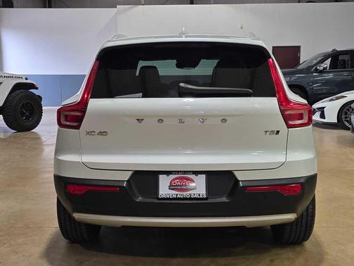 2022 Volvo XC40 T5 Inscription