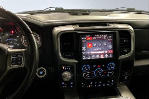 2017 RAM 1500 Limited Crew Cab 4x4 5'7' Box