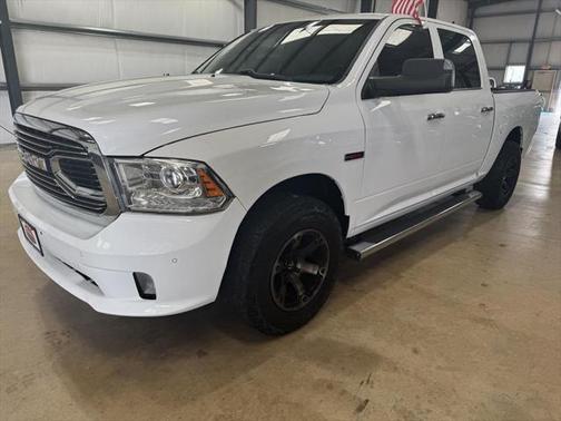 2017 RAM 1500 Limited Crew Cab 4x4 5'7' Box