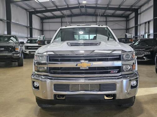 Summit White 2019 Chevrolet Silverado 2500 LTZ