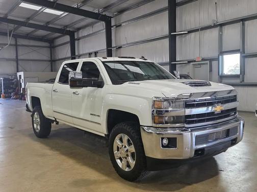Summit White 2019 Chevrolet Silverado 2500 LTZ