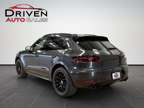 Volcano Grey Metallic 2017 Porsche Macan Macan GTS