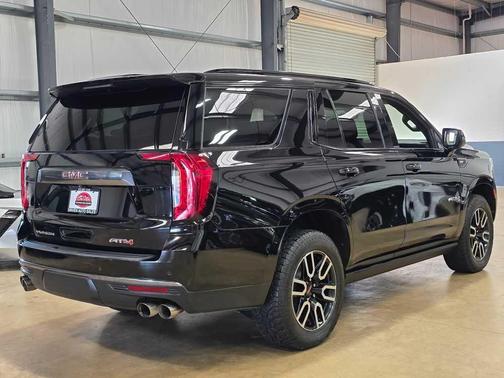 2022 GMC Yukon 4WD AT4