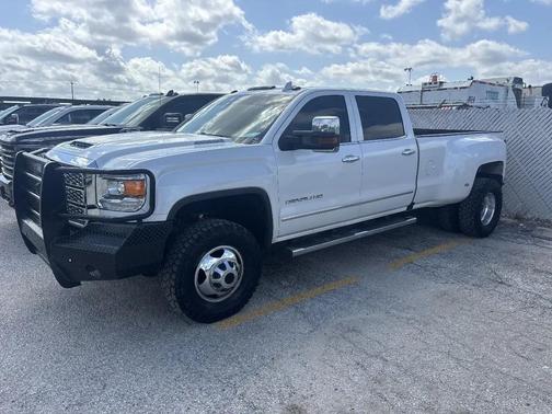 White Frost Tricoat 2018 GMC Sierra 3500 Denali