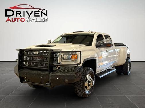 White Frost Tricoat 2018 GMC Sierra 3500 Denali