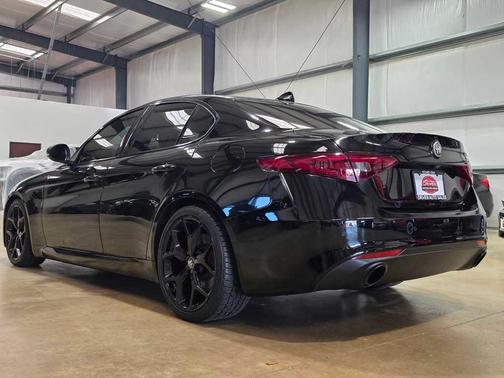 2020 Alfa Romeo Giulia Base