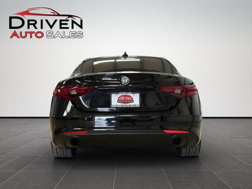 2020 Alfa Romeo Giulia Base