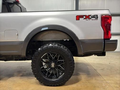 Ingot Silver Metallic 2019 Ford F-250 Lariat