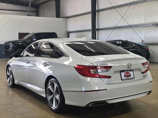Platinum White Pearl 2020 Honda Accord Touring 2.0T