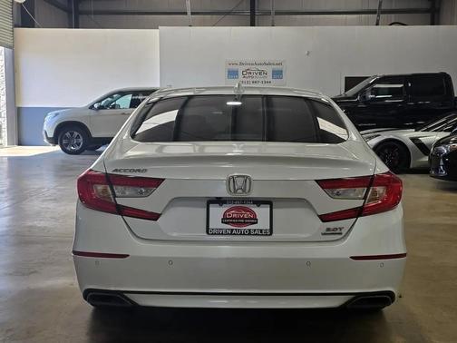 Platinum White Pearl 2020 Honda Accord Touring 2.0T