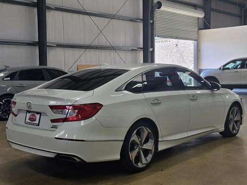 Platinum White Pearl 2020 Honda Accord Touring 2.0T