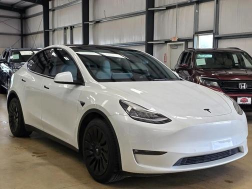 Pearl White Multi-Coat 2021 Tesla Model Y Long Range Dual Motor All-Wheel Drive
