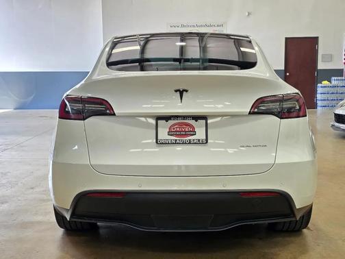 Pearl White Multi-Coat 2021 Tesla Model Y Long Range Dual Motor All-Wheel Drive