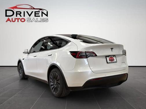 Pearl White Multi-Coat 2021 Tesla Model Y Long Range Dual Motor All-Wheel Drive