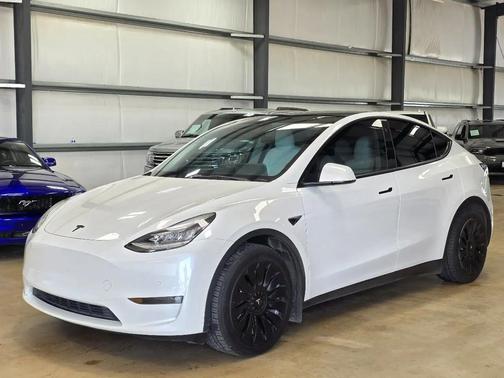 Pearl White Multi-Coat 2021 Tesla Model Y Long Range Dual Motor All-Wheel Drive