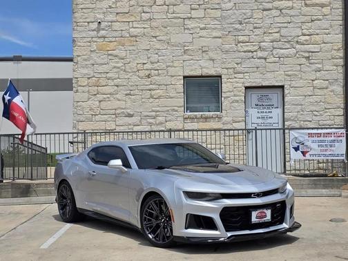 Silver Ice 2018 Chevrolet Camaro ZL1 Coupe