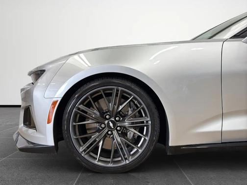 Silver Ice 2018 Chevrolet Camaro ZL1