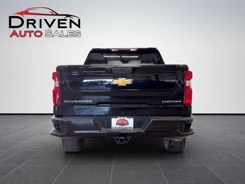 2022 Chevrolet Silverado 1500 Custom