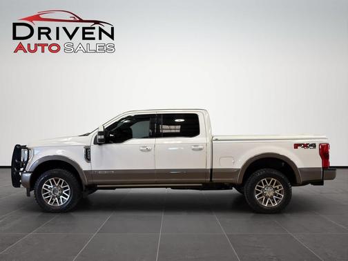 White Platinum Metallic Tri-Coat 2019 Ford F-250 King Ranch