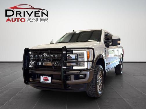 White Platinum Metallic Tri-Coat 2019 Ford F-250 King Ranch Truck