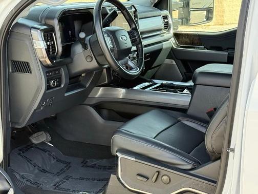 2024 Ford F-350 LARIAT SUPER DUTY