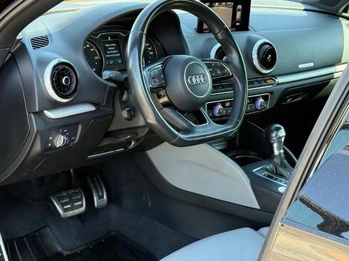 Mythos Black Metallic 2018 Audi A3 1.4T PREMIUM