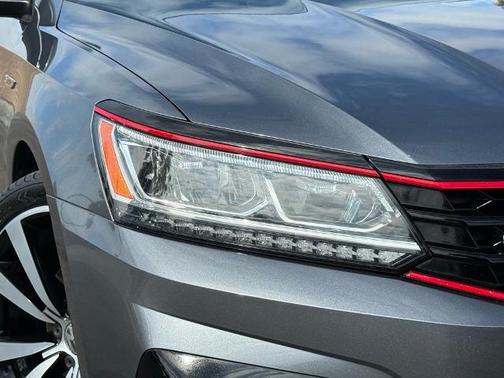 2018 Volkswagen Passat GT