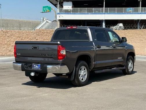 2017 Toyota Tundra SR5