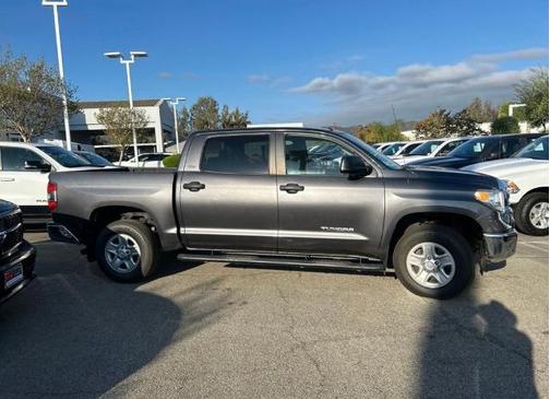 2017 Toyota Tundra SR5
