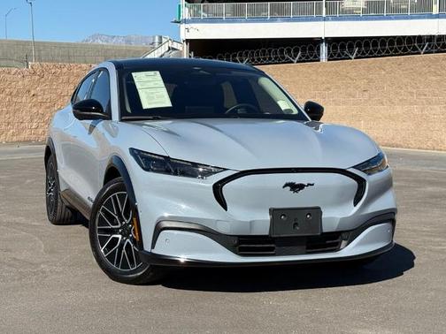2024 Ford Mustang Mach-E PREMIUM