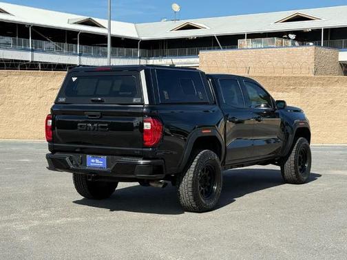 2023 GMC Canyon AT4