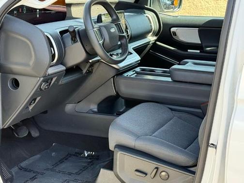 STAR WHITE MET TRI-COAT 2025 Ford Expedition ACTIVE