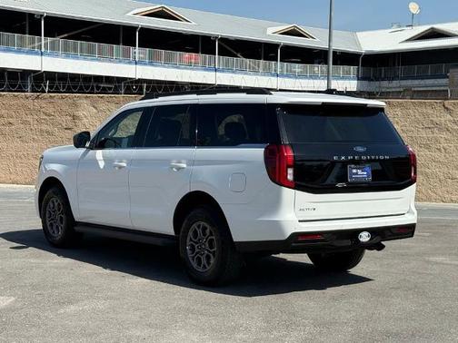 STAR WHITE MET TRI-COAT 2025 Ford Expedition ACTIVE