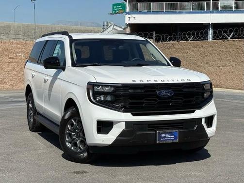 STAR WHITE MET TRI-COAT 2025 Ford Expedition ACTIVE