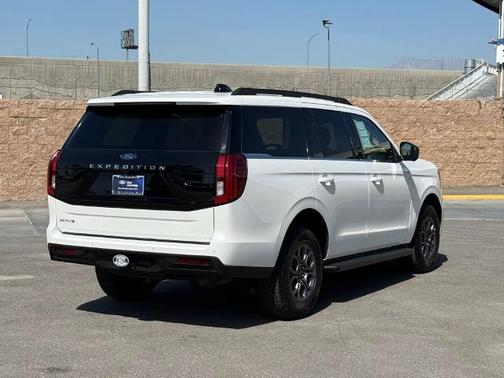 STAR WHITE MET TRI-COAT 2025 Ford Expedition ACTIVE