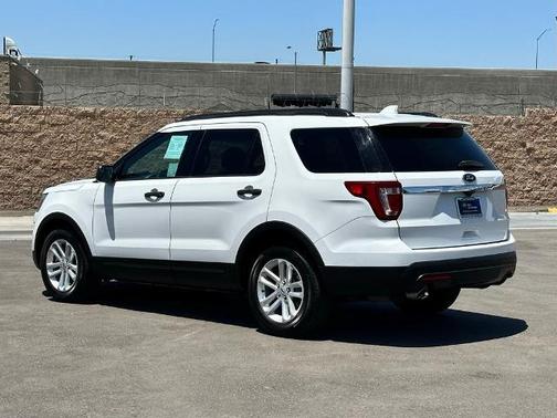 2017 Ford Explorer BASE