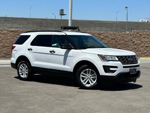 2017 Ford Explorer BASE