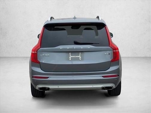 2018 Volvo XC90 T6 Momentum