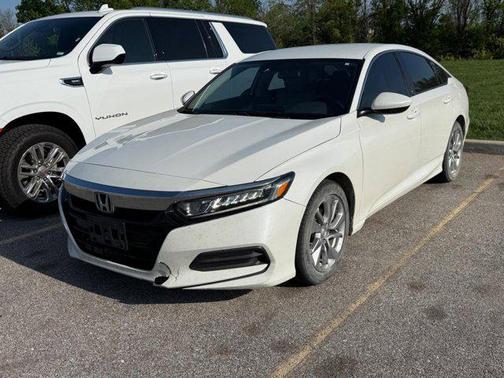 Platinum White Pearl 2018 Honda Accord LX
