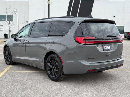 2025 Chrysler Pacifica Limited