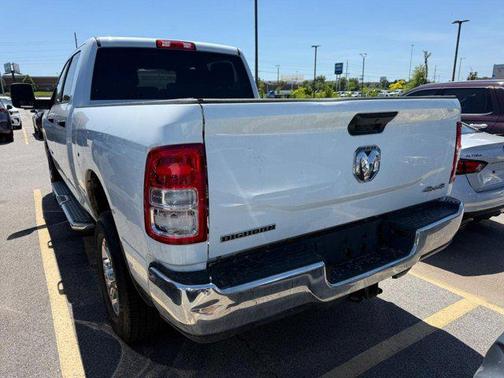 Bright White Clearcoat 2024 RAM 2500 Big Horn Crew Cab 4x4 6'4' Box