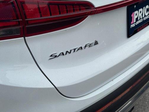 Quartz White 2022 Hyundai SANTA FE SEL 2.4