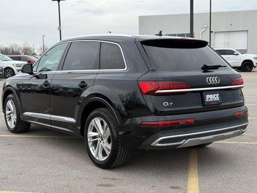 2023 Audi Q7 55 Premium Plus