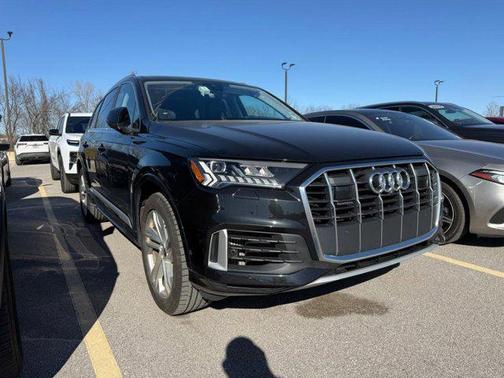 2023 Audi Q7 55 Premium Plus