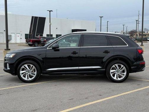2023 Audi Q7 55 Premium Plus