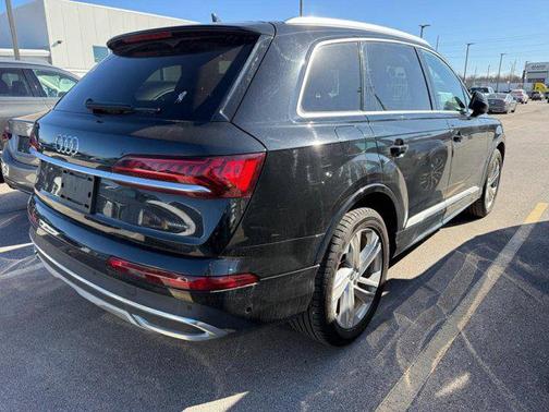 2023 Audi Q7 55 Premium Plus