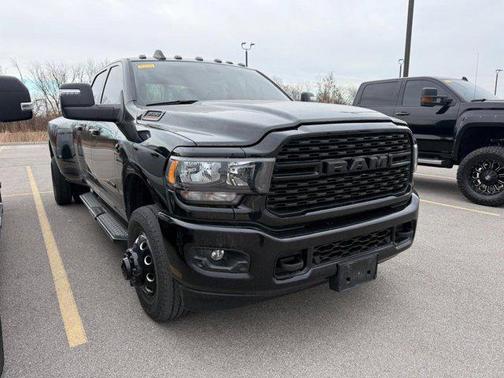 2024 RAM 3500 Big Horn Crew Cab 4x4 8' Box