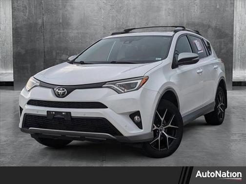 2017 Toyota RAV4 SE